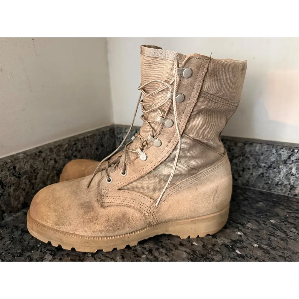 Wellco US Military Combat Boots Tan Suede Vibram Sole Mens 11W Desert Tactical